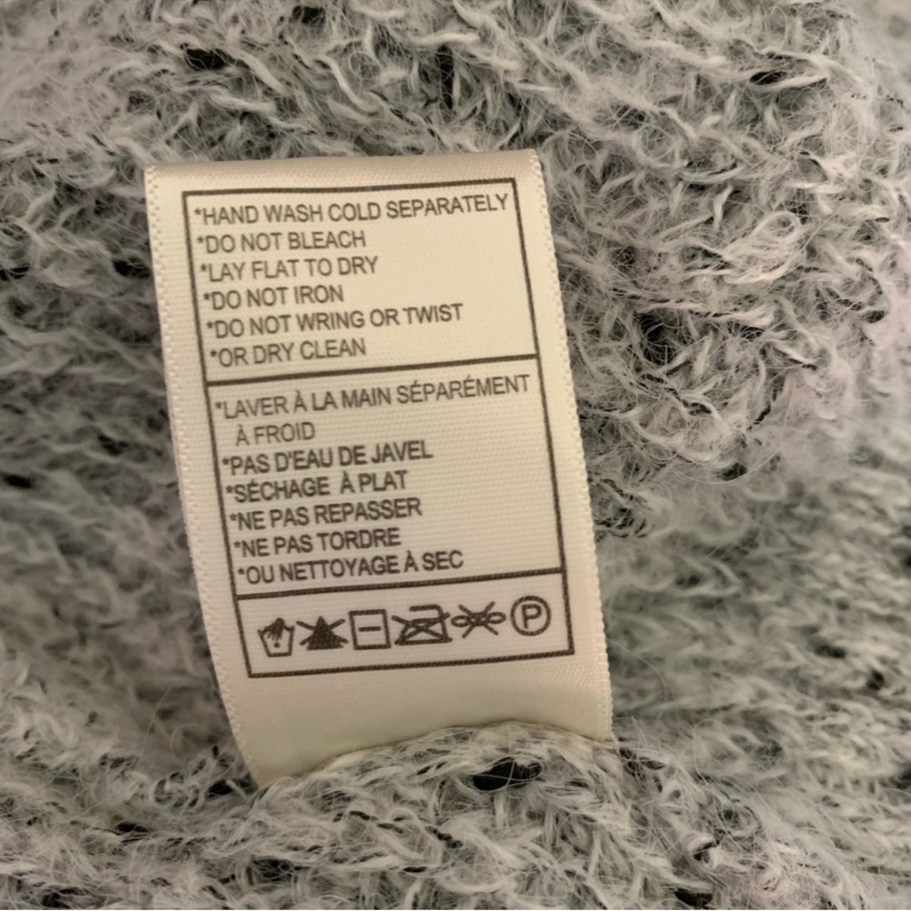 Gray Textured Knit Sweater. medium BB DAKOTA STEVE MADDEN - Picture 9 of 12